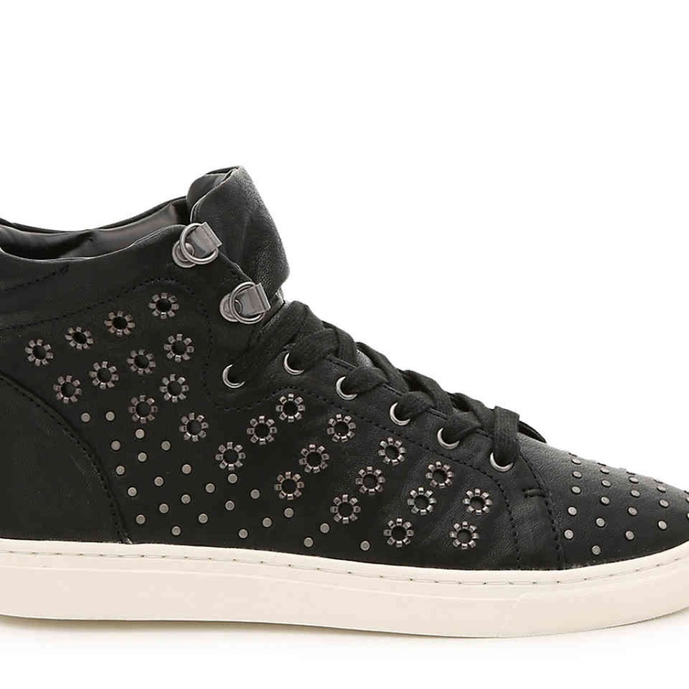 Vince Camuto Women's Black Sneaker 8M - Picture 5 of 10